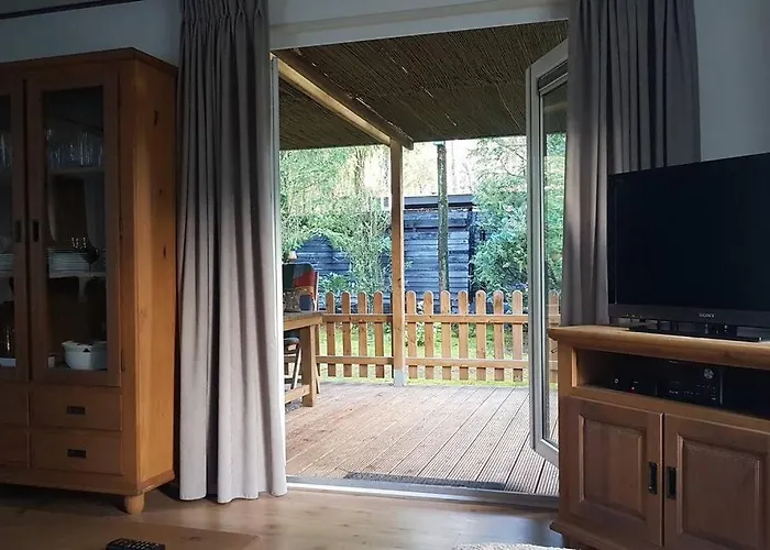 Mooi Chalet Met Grote Tuin Op Een 4 Sterren Park.