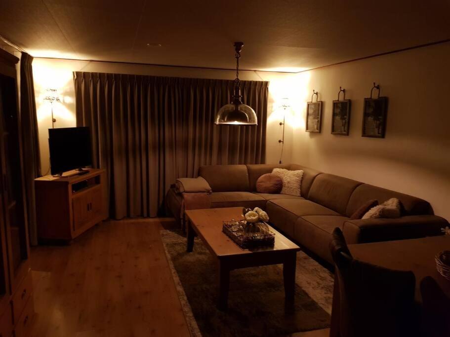 Apartment Mooi Met Grote Tuin Op 4 Sterren Park.